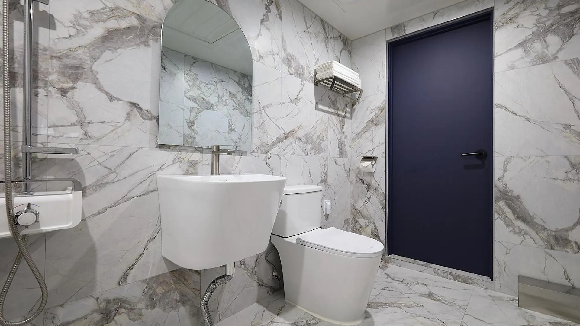 Incheon Freshia Hotel 2*,  South Korea